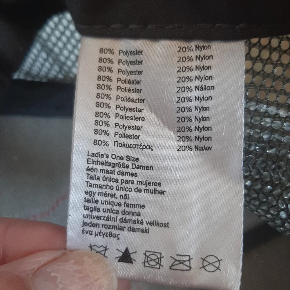 GLITTER SNAPBACK CAP - Picture 7 of 9